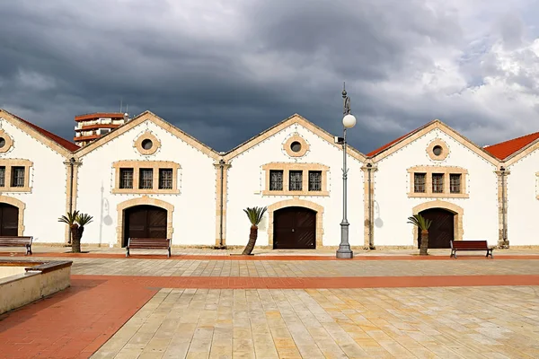 Larnaca Municipal Art Gallery on Europe Square in Larnaca, Cyprus. First colonial buildings built by British, restored to accommodate museum, art gallery — Stock Photo, Image