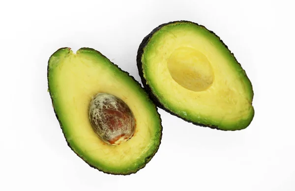 Haas avocado geïsoleerd op een witte studio achtergrond Rechtenvrije Stockfoto's