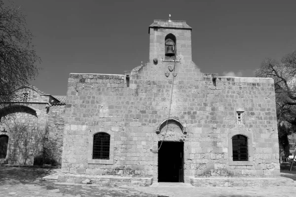 Iglesia de Panayia Angeloktisti en Kiti pueblo cerca de Larnaca, Chipre — Foto de Stock