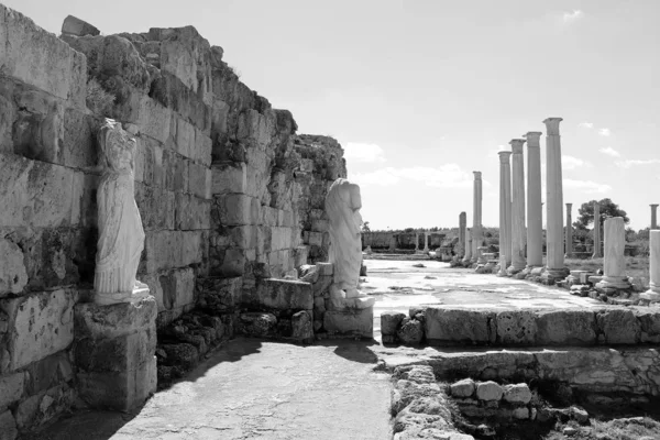 Ruínas romanas da cidade de Salamis, perto de Famagusta, Chipre do Norte — Fotografia de Stock