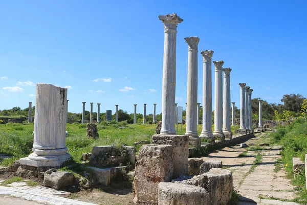 Romeinen ruïnes van de stad van Salamis, in de buurt van Famagusta, Noord-Cyprus — Stockfoto
