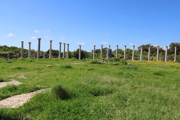 Romeinen ruïnes van de stad van Salamis, in de buurt van Famagusta, Noord-Cyprus — Stockfoto