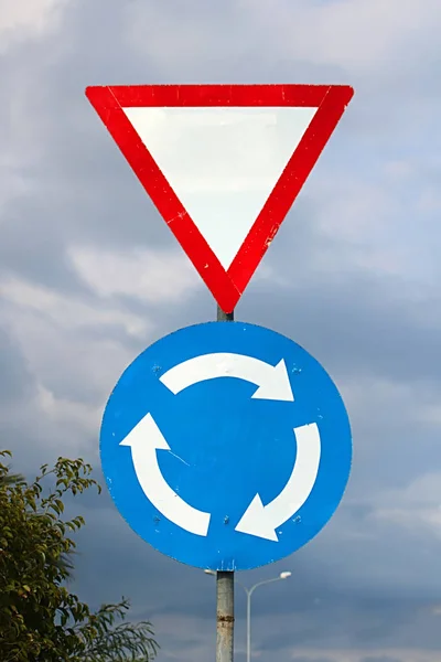 Traffic sign Main Road in Larnaca, Cyprus — Stock Photo, Image