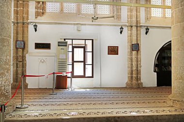 Mağusa, Kıbrıs - 8 Mart 2019: Lala Mustafa Paşa Camii'nin içinde (eski adıyla Aziz Nikolaos Katedrali)