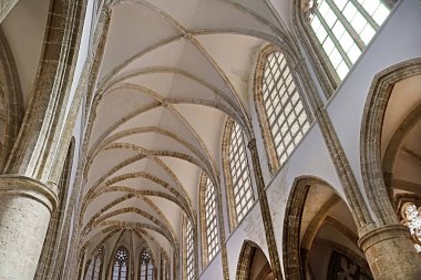 Mağusa, Kıbrıs - 8 Mart 2019: Lala Mustafa Paşa Camii'nin içinde (eski adıyla Aziz Nikolaos Katedrali)