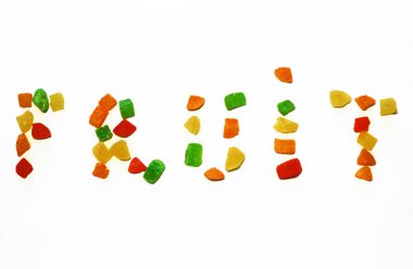 Meyve kelime renkli sebzeli kurutulmuş meyveler ile yerleştirilir