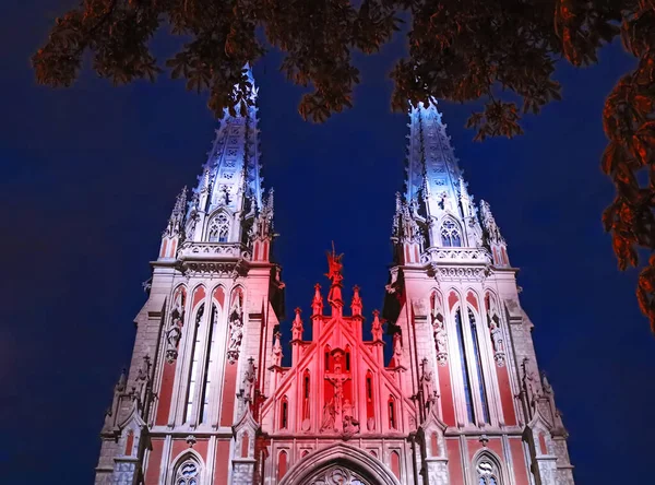 Ovanifrån Nicholas Romersk Katolska Katedralen Natten Kiev Ukraina Röd Belysning — Stockfoto