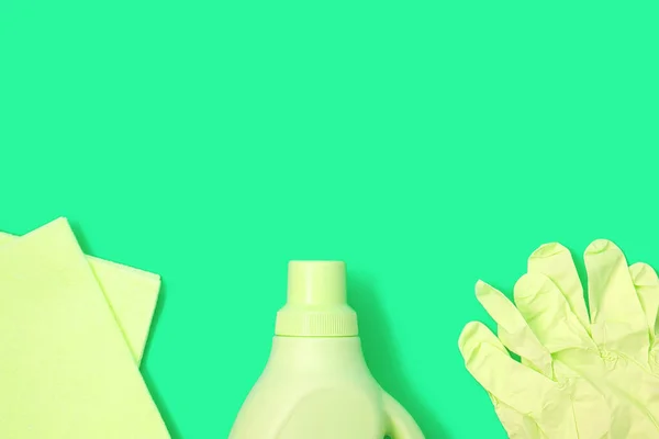 Yellow Rag Plastic Bottle Rubber Gloves Green Background Cleaning Concept — Stock Photo, Image