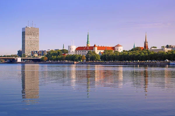 Château Riga Centre Rivière Daugava Été Riga Lettonie Novembre Embankment — Photo