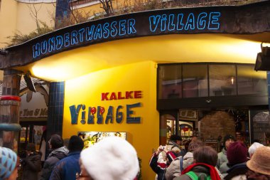 VIENNA, AUSTRIA - 30 ARALIK 2007 Hundertwasser Köyüne Giriş