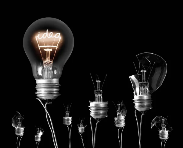 Glödlampor-konceptet — Stockfoto