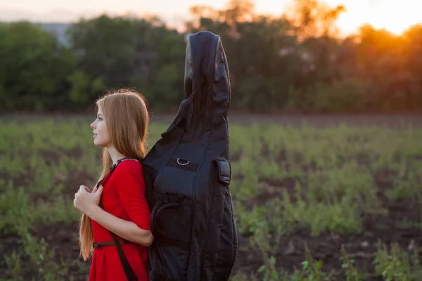 Reisenden Mit Cello Freien — Stockfoto