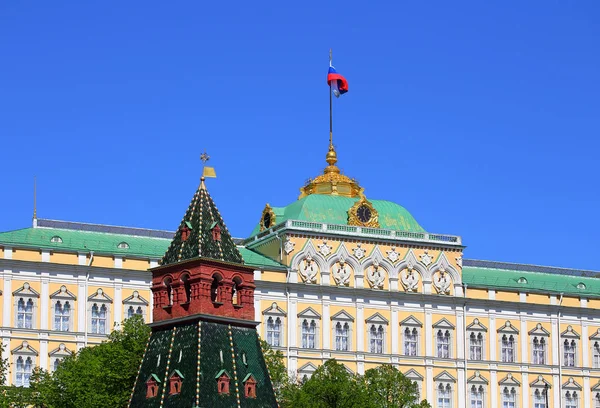 Moskva Mai Fasáda Velkém Kremelském Paláci Zdí Kremlu Věží Stan — Stock fotografie