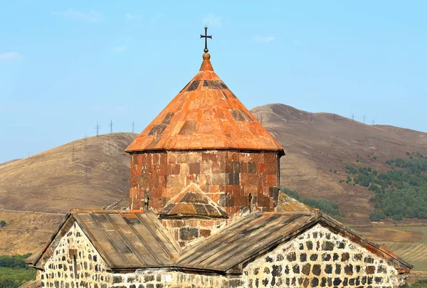 Купол Древней Церкви Фоне Голубого Неба — стоковое фото