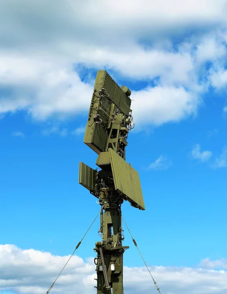 Torre Móvil Con Antena Del Complejo Defensa Aérea — Foto de Stock