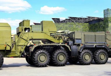 Platform çok aks üzerinde kargo konteyner ile traktör tekerlekli 