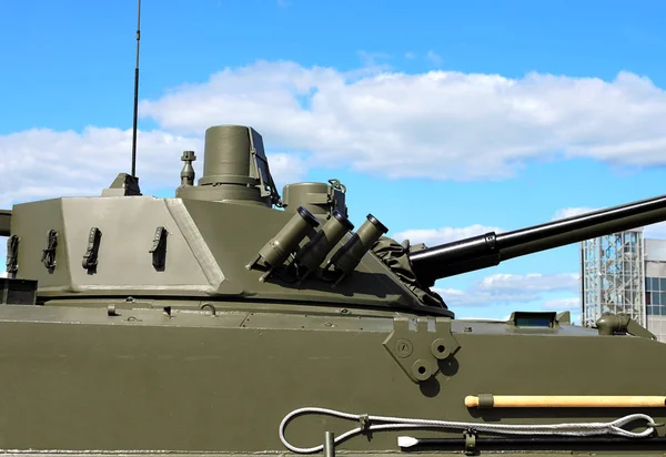 Tankın Taret Bir Silahla Hedefleyen Bir Cihaz Aletleri Gözlem — Stok fotoğraf