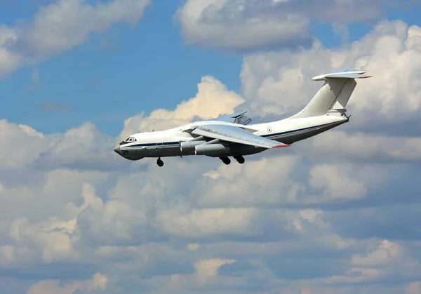 Uzun Menzilli Ağır Nakliye Uçakları Yan Görünüm — Stok fotoğraf