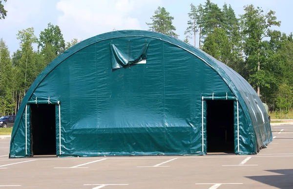 Kamufle askeri çadır — Stok fotoğraf