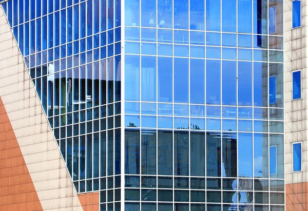 Pared del moderno edificio de estilo de alta tecnología — Foto de Stock