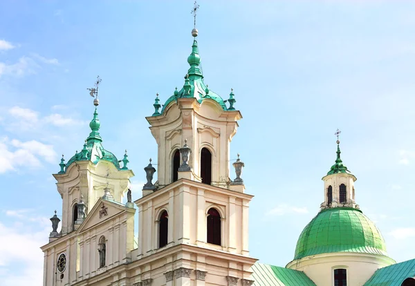Templo católico de estilo barroco —  Fotos de Stock