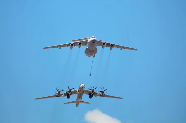 Üzemanyag-utántöltés művelet az Air Force által — Stock Fotó