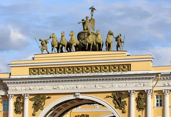 Arch of a classical nineteenth century building — Stock Photo, Image