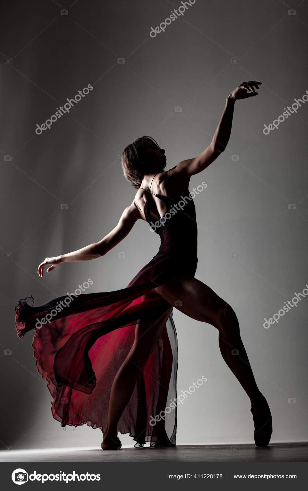 Halv Silhuet Ballerina Med Vinkende Rød Kjole Stock-foto © #411228178