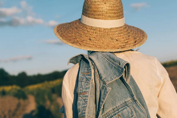 Sombrero Paja Las Vacaciones Verano —  Fotos de Stock