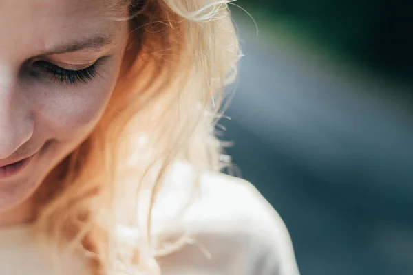 Frauenporträt Aus Nächster Nähe Halbporträt Der Schönen Frau — Stockfoto