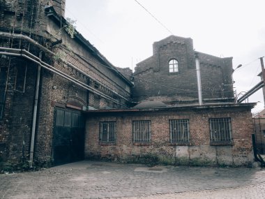 Terk edilmiş fabrika binası Csepel Művek, Budapeşte. Macaristan.