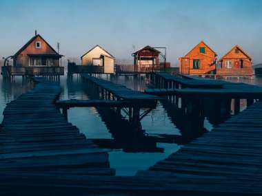 Gölde balıkçılık kabin. Bokod, Macaristan