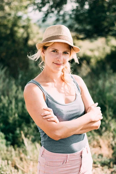 Portrait Young Woman Long Blonde Hair — Stock Photo, Image