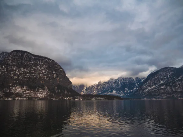 Stimmungsvolle Landschaft Bei Sonnenuntergang — Stockfoto