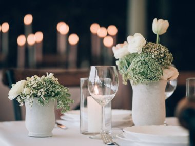 Düğün mekanında düğün dekorasyonu