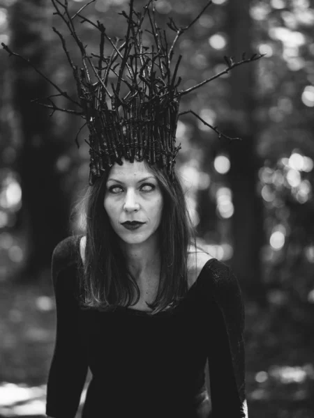 Witch Woman Crown Standing Forest — Stock Photo, Image