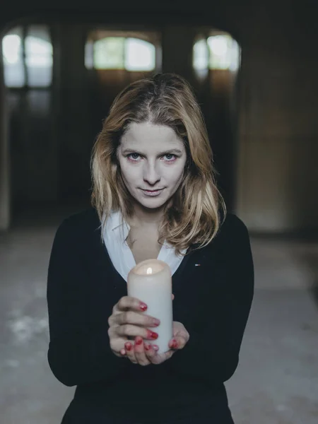 Creepy Woman Holding Candle Halloween — Stock Photo, Image