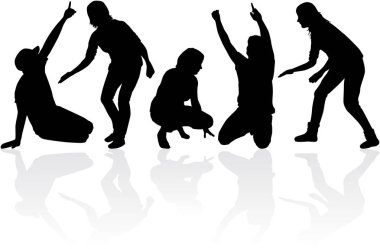 Siyah insanlar siluetleri.