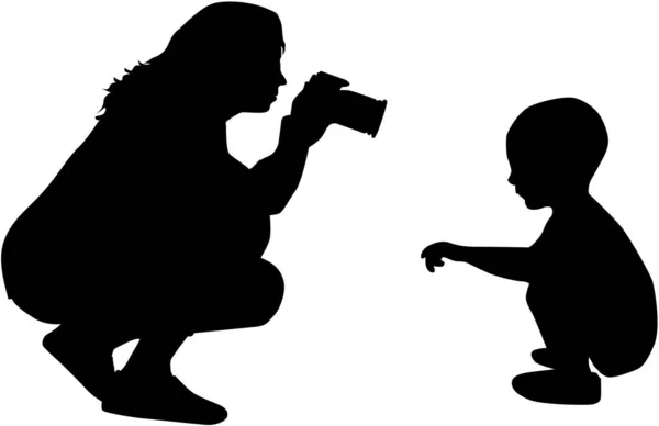 Silhouettes familiales, travail vectoriel . — Image vectorielle