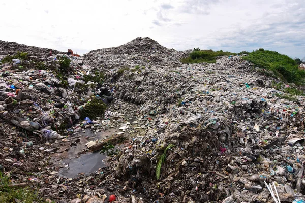 Mountain Garbage Degraded Waste Waste Urban Industrial Areas Cause Pollution — Stock Photo, Image