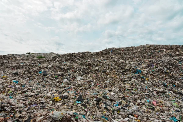 Mountain Garbage Degraded Waste Waste Urban Industrial Areas Cause Pollution — Stock Photo, Image