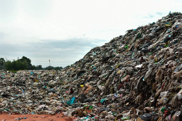 Spazzatura Montagna Rifiuti Degradati Rifiuti Provenienti Aree Urbane Industriali Causa — Foto Stock