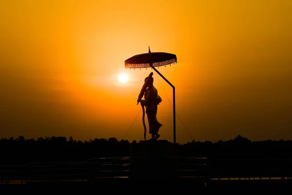 Buddha Bild Bei Spaziergängen Und Sonnenschein Abend — Stockfoto