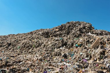 Büyük plastik atık yığını Bozulması zor çöp kentsel ve endüstriyel alanlardan atık geri dönüşüm olamaz