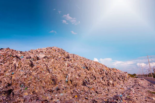 Garbage Mountains Caused Waste Cannot Decomposed Difficult Recycle Plastic Old — Stock Photo, Image