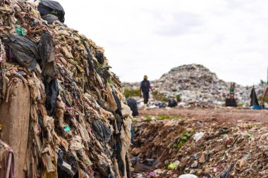 Eski bez atık ve zayıflatmak zor plastik atık yönetim alanında bir sorundur.