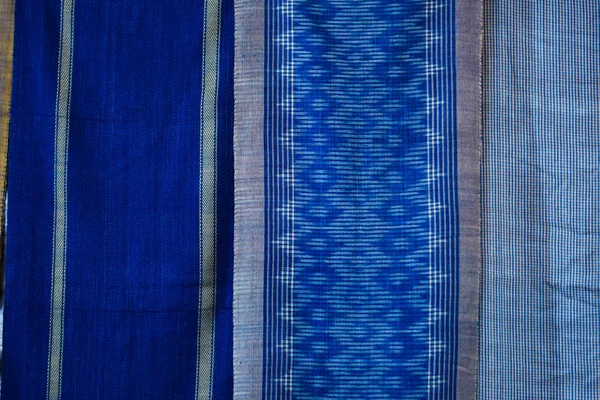 Muang Thong Thani Alışveriş Merkezi, Bangkok, Tayland-13 Temmuz 2019: Tayland'ın her bölgesinden renkli, eşsiz desenlerle halk kumaşı, el dokuması, pamuk, ipek sergisi düzenlenecek.