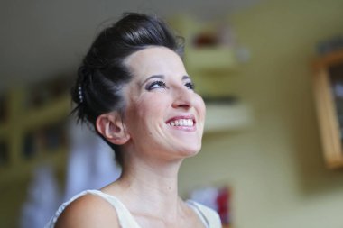 Düğün öncesi mutlu gelin hazırlıkları