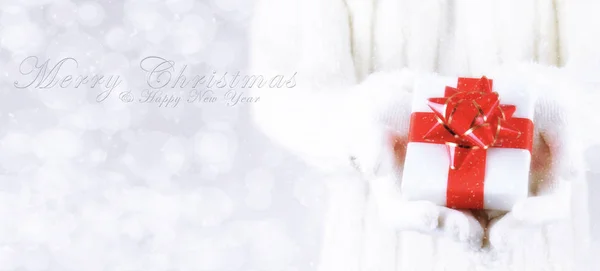Hediye Gümüş Bokeh Arka Plan Kar Etkisi Üzerinde Neşeli Noel — Stok fotoğraf