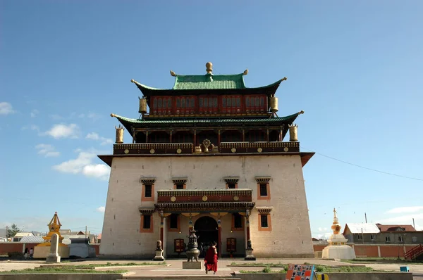 Monges Entrando Mosteiro Gandan Puro Ulaan Baatar Mongolia — Fotografia de Stock